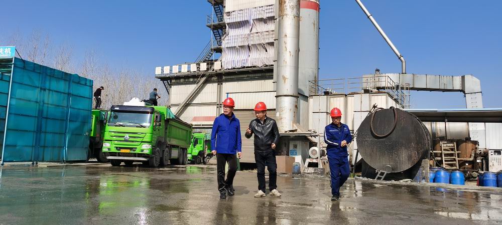 嚴(yán)把質(zhì)量關(guān) 筑牢企業(yè)發(fā)展根基——集團(tuán)董事長孔德穩(wěn)一行前往各項(xiàng)目施工現(xiàn)場檢查指導(dǎo)工作