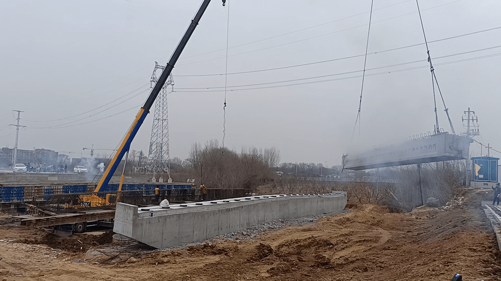 最新進(jìn)展！天佑大道南延工程大橋開(kāi)始架梁了！